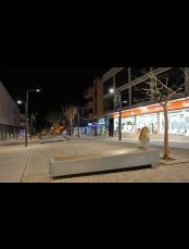 Installation de colonnes (Daniel Padrón) 1